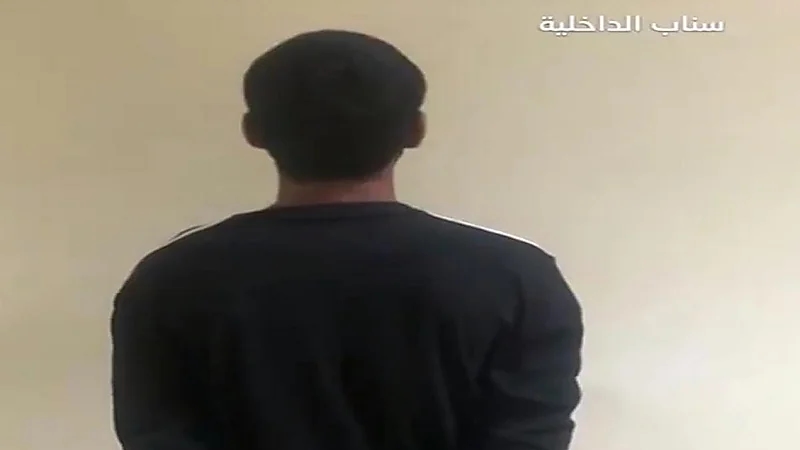 بالفيديو.. الإطاحة بمواطن يسكب مشروبات كحولية ويتباهى بفعلته