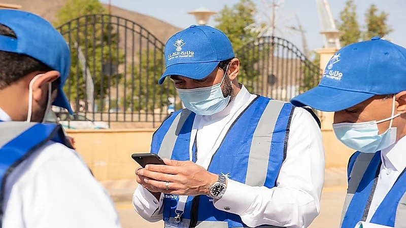 صورة لبناء منزل فوق مسجد تثير الجدل