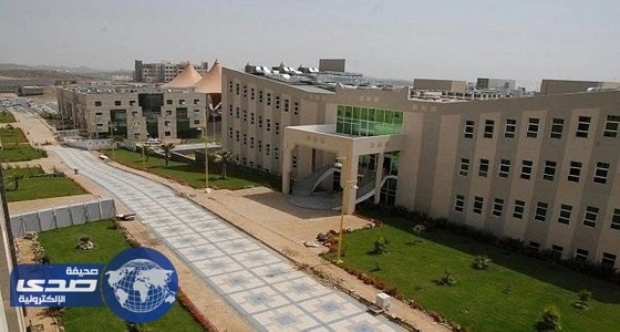 سقوط طالب من الدور الأول بجامعة بيشة