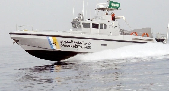 حرس الحدود ينقذ شخصين في الجبيل
