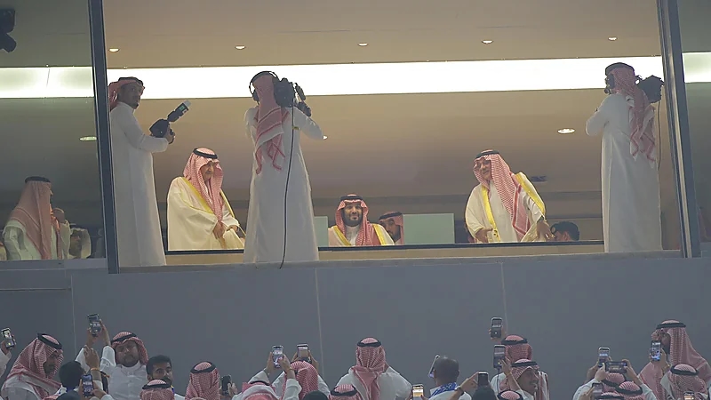 الاتحاد يفوز على إنتر ميلان بثنائية .. فيديو