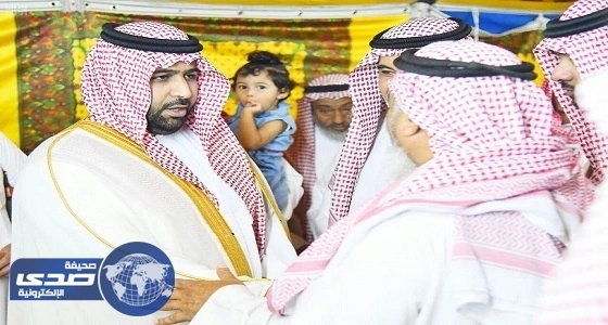 نائب أمير جازان ينقل تعازي القيادة لأسرة الشهيد «معشي»