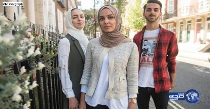 بسبب بلاغ كاذب.. إنزال 3 أشقاء مسلمين من طائرة بريطانية