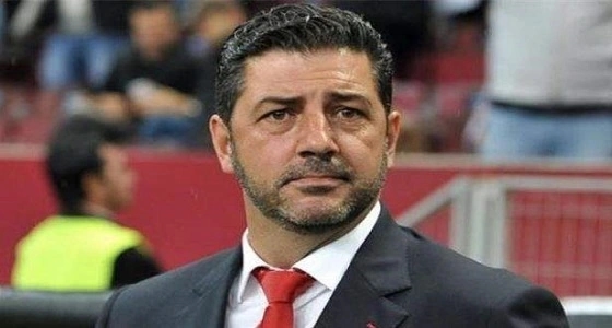 فيتوريا يعكف لتأمين 4 مباريات ودية في البرتغال 