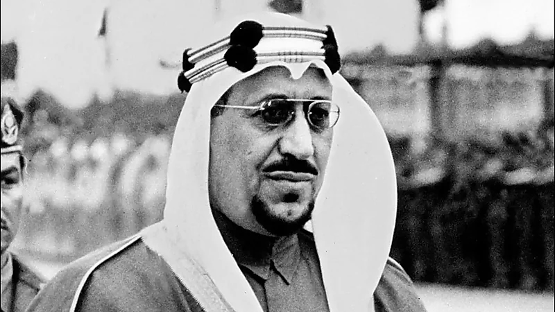 بالفيديو .. أسماء جميع أبناء الملك سعود