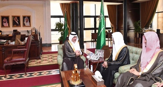 امير تبوك يستقبل الشيخ صالح المغامسي