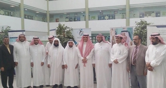 بالصور.. " العيسى " يتابع سير الاختبارات بالمدارس