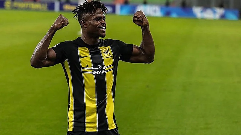 3 أشهر تفصل هارون كمارا عن دخول الفترة الحرة