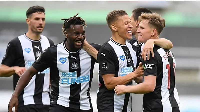 "تريبيير" يقترب من صفوف نيوكاسل