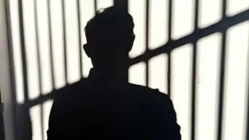 خيانة عبر الانترنت تقود شاباً للسجن ثم الطلاق