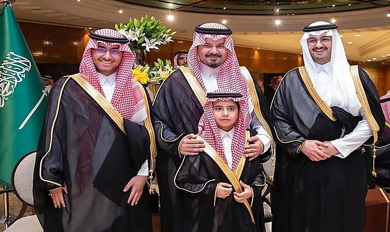 الأمير بندر بن خالد الفيصل يحتفل بعقد قران نجله الأمير فيصل.. فيديو وصور