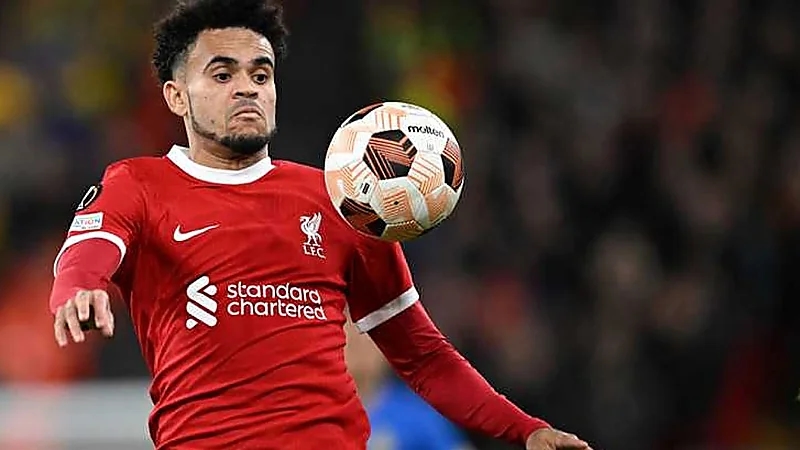 بعد مفاوضات النصر.. ليفربول يرفع سعر دياز إلى 100 مليون