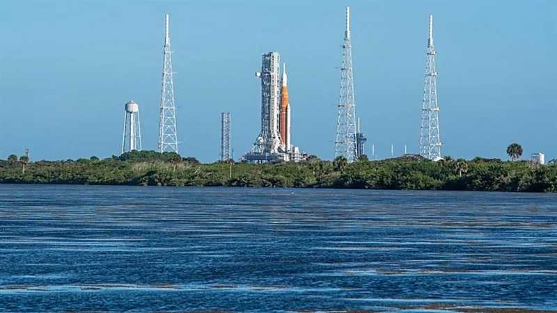 ناسا تعلن إلغاء إطلاق صاروخها الجديد إلى القمر