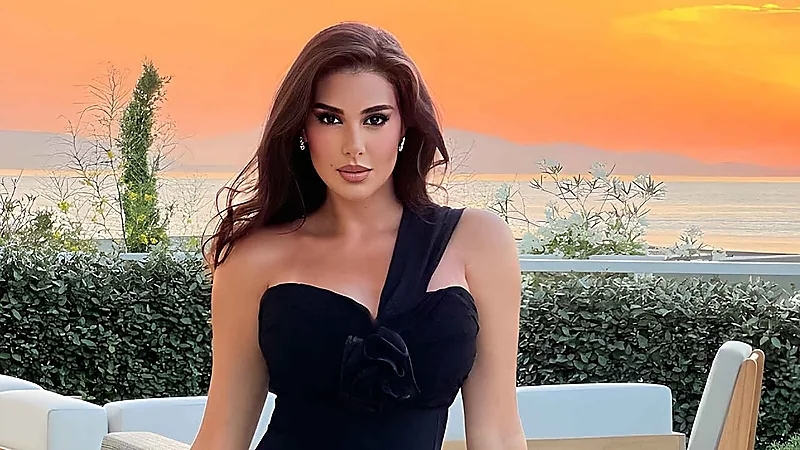 ياسمين صبري تتألق بفستان قصير وتكشف عن حروق على ساقها .. صور