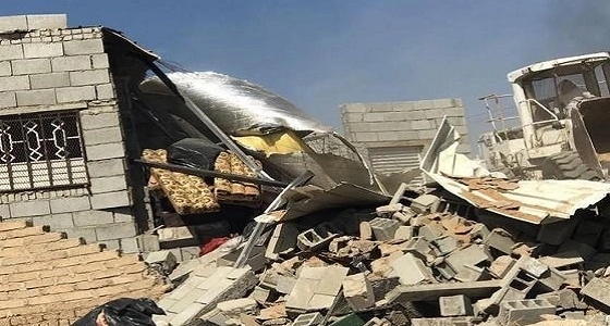 مولود مهدد ببتر يده بسبب خطأ طبي بجازان .. ووالده يستغيث بوزير الصحة