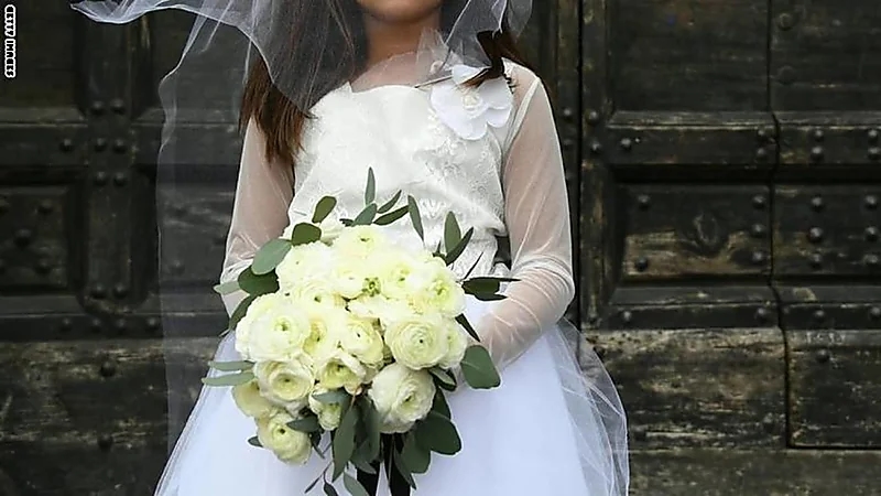 طفلة تتزوج 4 رجال خلال شهر واحد