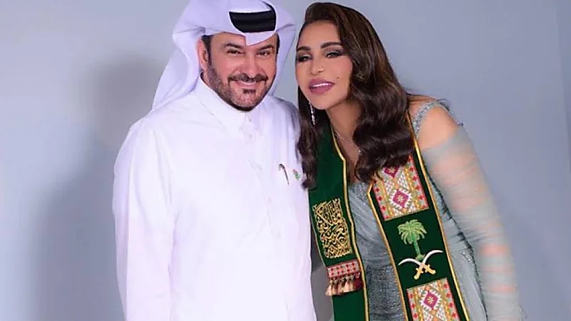 بالفيديو.. زوج أحلام يتغزل بها على الملأ ويفاجئ الجمهور برده عن تعدد الزوجات