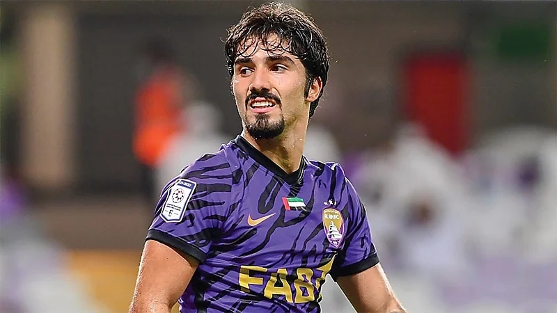 لاعب العين يكشف تفاصيل ما دار بينه وبين سامي النجعي .. فيديو