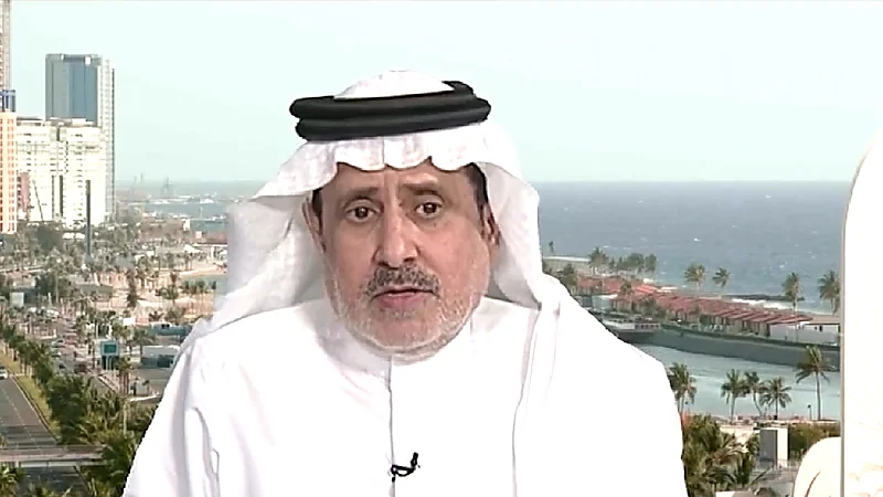 الشمراني يفشل في إخفاء علامات الشيب .. فيديو