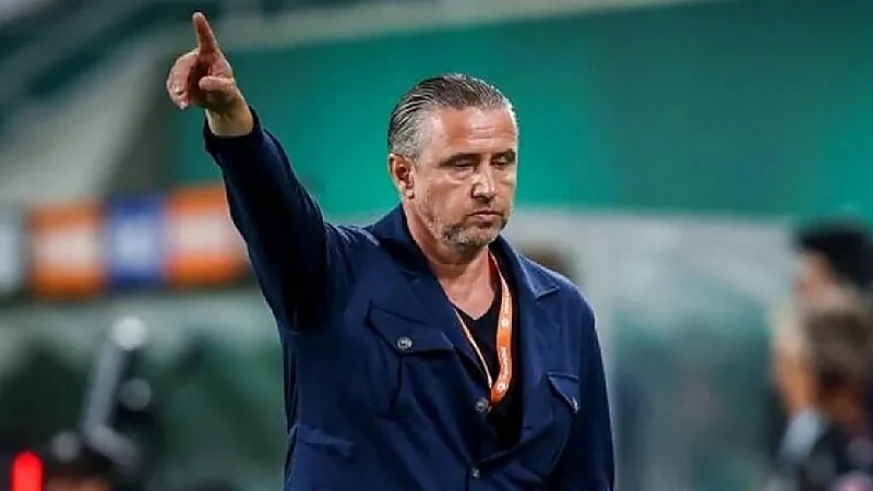 ريجيكامف: الهلال قد يقع في ورطة أمام مانشستر سيتي