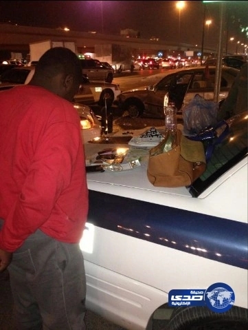  دوريات الأمن بالرياض تضبط شخص امتهن نشل الحقائب النسائية