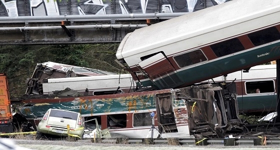 ارتفاع أعداد القتلى والمصابين في حادث خروج قطار عن مساره في واشنطن