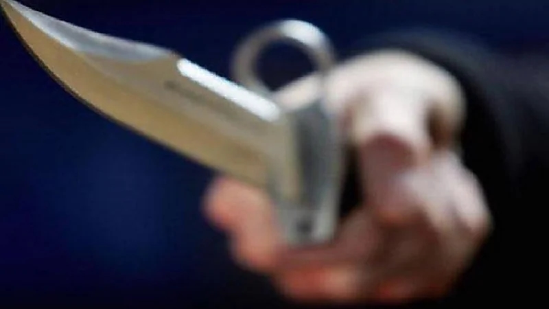 خادمة تقتل أردنية وتصيب والدتها طعناً بسكين هرباً من عملها!