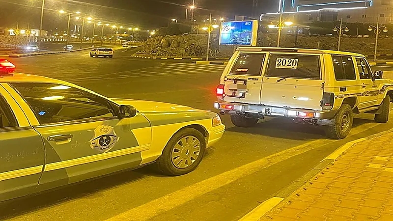 ضبط قائد مركبة تباهى بالسرعة الزائدة في عسير