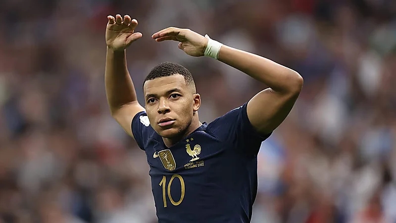 مدرب فرنسا يرفض تحديد مصير مبابي من لقاء بولندا