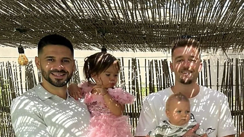 أحدث ظهور لميتروفيتش وسافيتش برفقة أبنائهم .. صورة