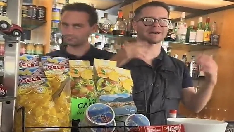 مشجع إيطالي يشيد بجماهير الاتحاد في كومو: حضور لافت باللون الأصفر.. فيديو