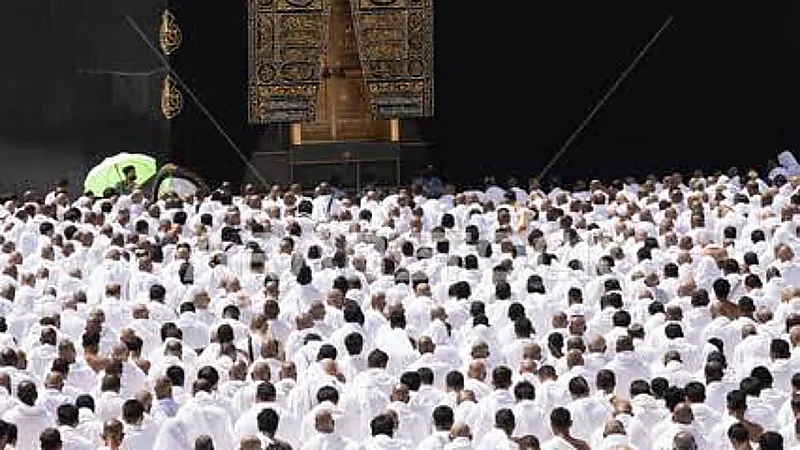 الشؤون الدينية بالحرمين: يجب الالتزام بآداب الحرمين