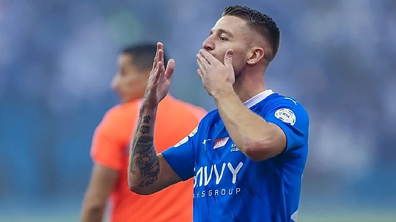 أرسنال ويوفنتوس يتنافسان على ضم نجم الهلال