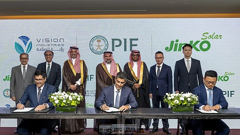 صندوق الاستثمارات يُطلق 3 مشاريع مشتركة جديدة لتعزيز الطاقة المتجددة