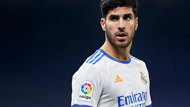 أسينسيو يلمح بالانتقال إلى مانشستر يونايتد