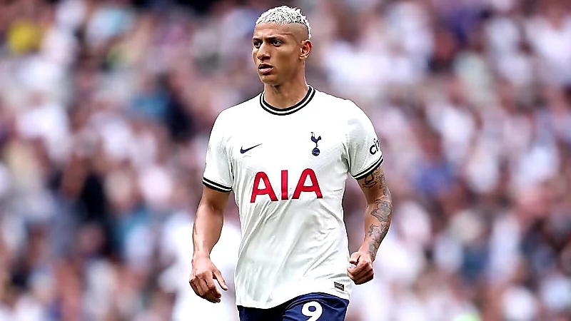 ريتشارلسون يتلقى عدة عروض من أندية سعودية