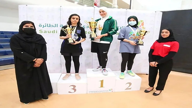 اتحاد الريشة الطائرة يتوج الفائزات ببطولة المملكة للسيدات "صور"