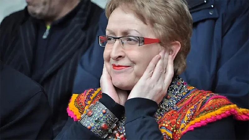 السجن 4 سنوات لوزيرة الثقافة الجزائرية السابقة