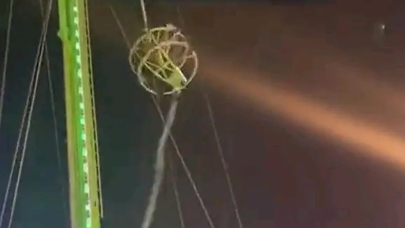 بالفيديو.. ‏لحظة تعطل لعبة خطيرة بملاهي ونتر وندرلاند في لندن