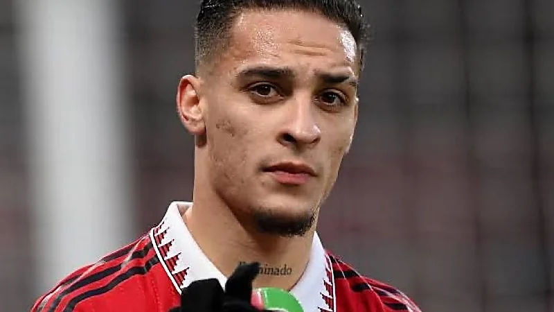 موقف مانشستر يونايتد بعد اتهام أنتوني بـ"نطح" صديقته السابقة