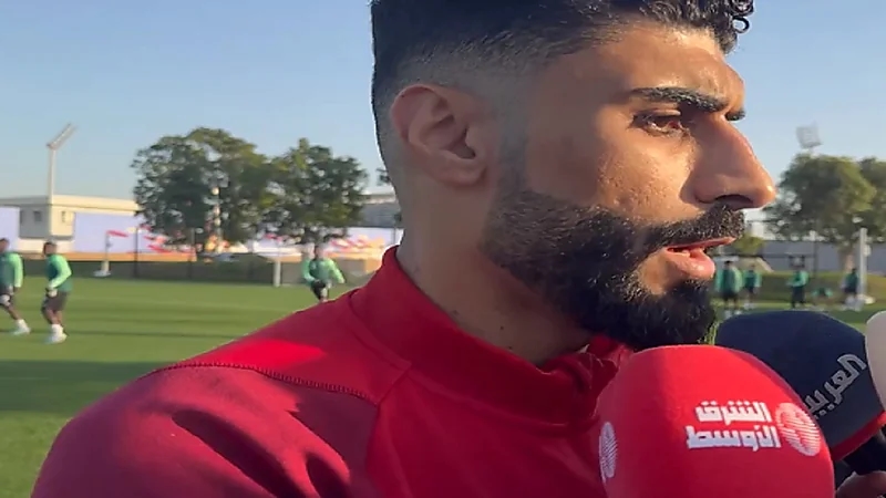 حارس الأخضر: نحن بعيدون عن ما يحدث خارج الملعب .. فيديو