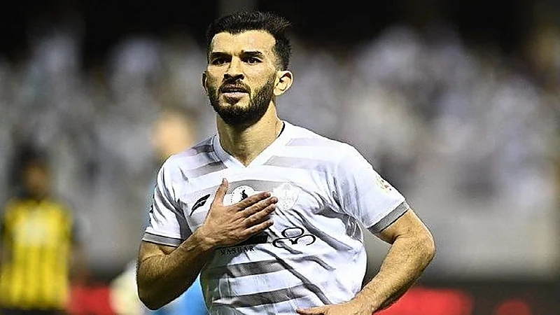 أمير سعيود ينتقل من الطائي للرائد