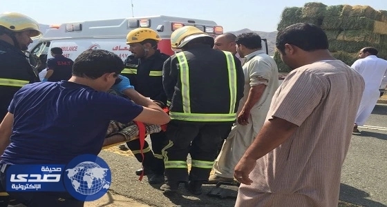 6 إصابات في تصادم سيارتين على طريق قلوة الحجرة