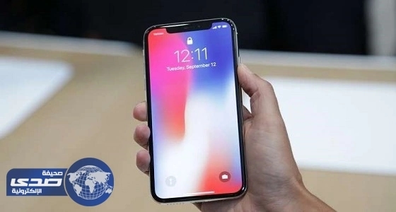 آيفون إكس يمزق شعر مستخدميه