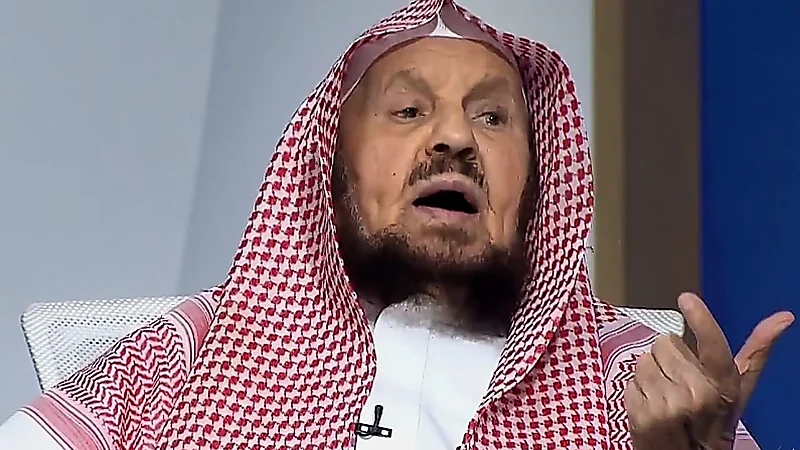 الشيخ المنيع يوضح: الأخ الفقير من مستحقي الزكاة باتفاق جمهور العلماء.. فيديو