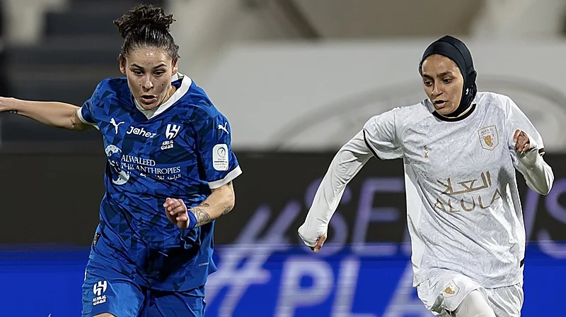 سيدات العلا يهزمن الهلال بهدف وحيد .. فيديو