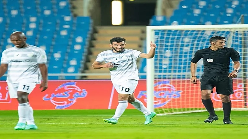 الطائي ينتزع فوزاً ثميناً من التعاون بهدفين 