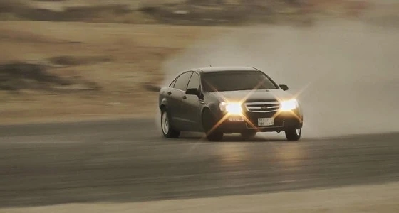 بالفيديو..القبض على مفحط قام بحركات جنونية بحي سكني