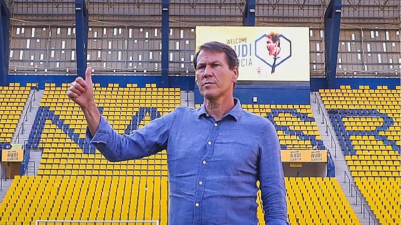 خلال ساعات .. غارسيا يحسم موقف "أيمن يحيى" من مواجهة الاتحاد