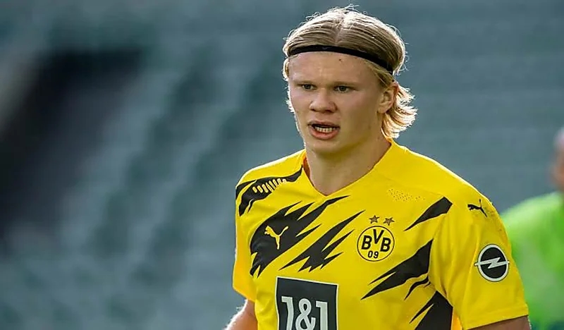 ريال مدريد يقترب من ضم هالاند لدعم صفوفه 